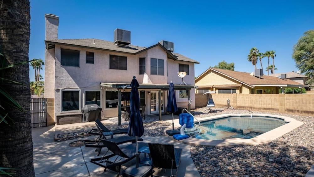 North Phoenix 4 Bdrm Vacation Home wPool Games